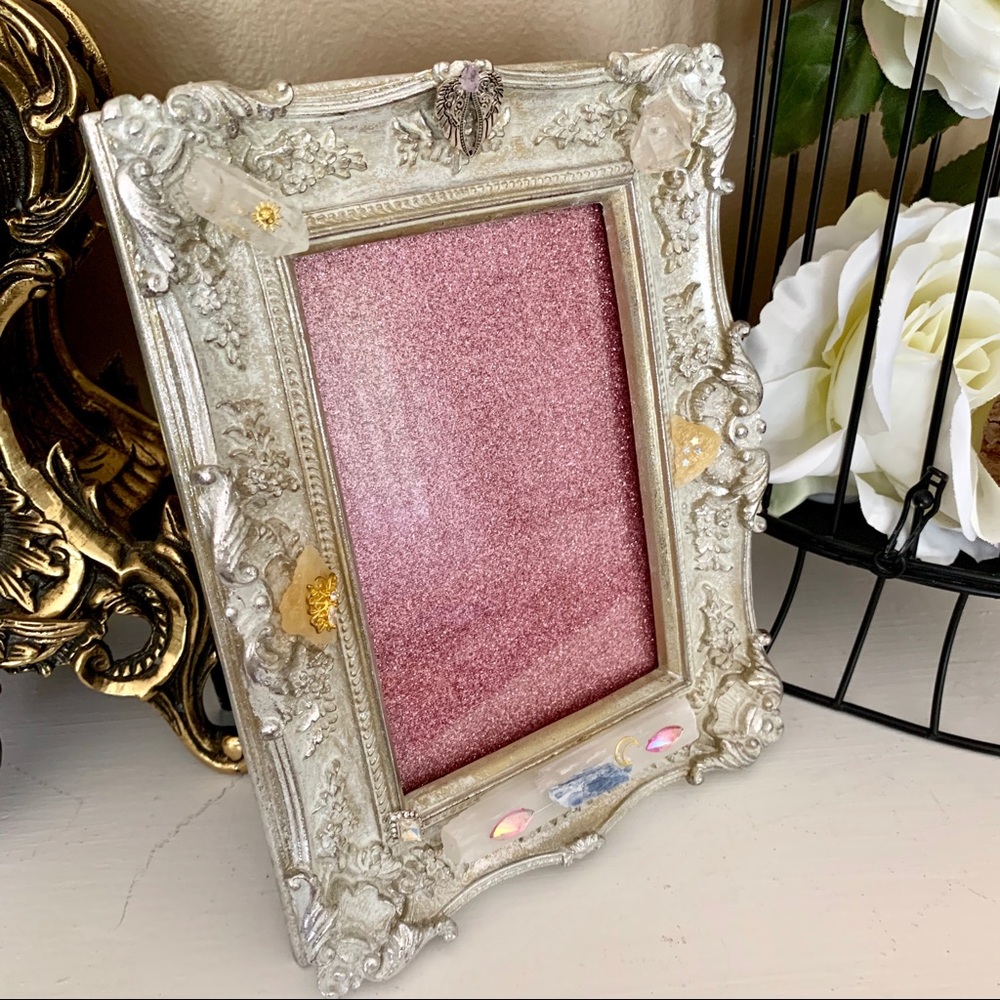 Victorian style frame & healing crystals